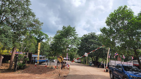 ลานกางเต็นท์ทุ่ง1 อุทยานแห่งชาติไทรทอง