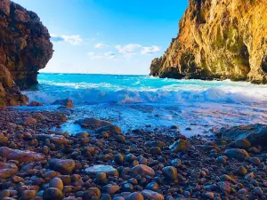 Kara Mağara Bay