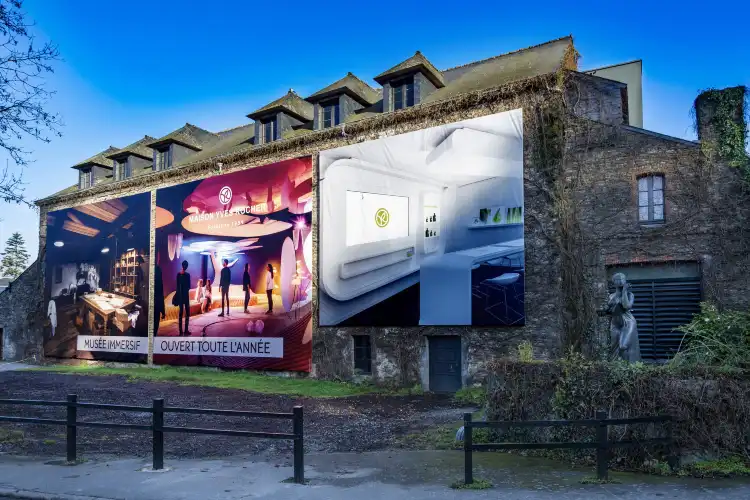 Hotels in Sixt-sur-Aff