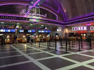 Regal Hollywood - Sarasota