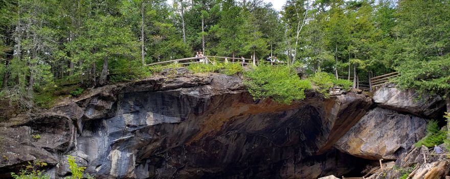 Natural Stone Bridge & Caves