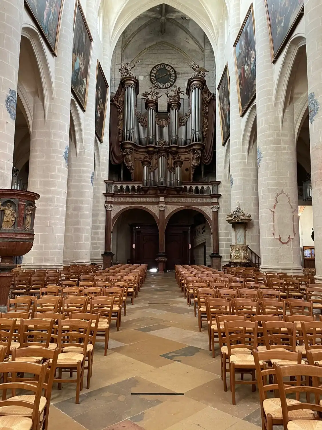 Hotel dekat Collégiale Notre-Dame de Dole