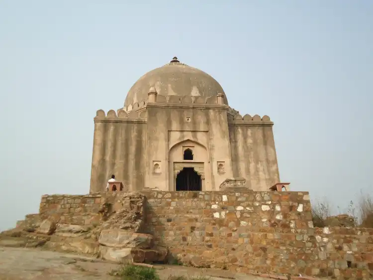 Hotel in zona Tomb of Azim Khan