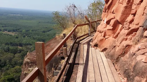 วัดเจติยาคีรีวิหาร (วัดภูทอก)