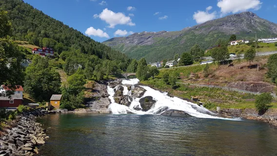 Hellesyltfossen