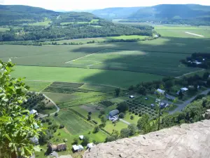 Vroman's Nose Hiking Trail