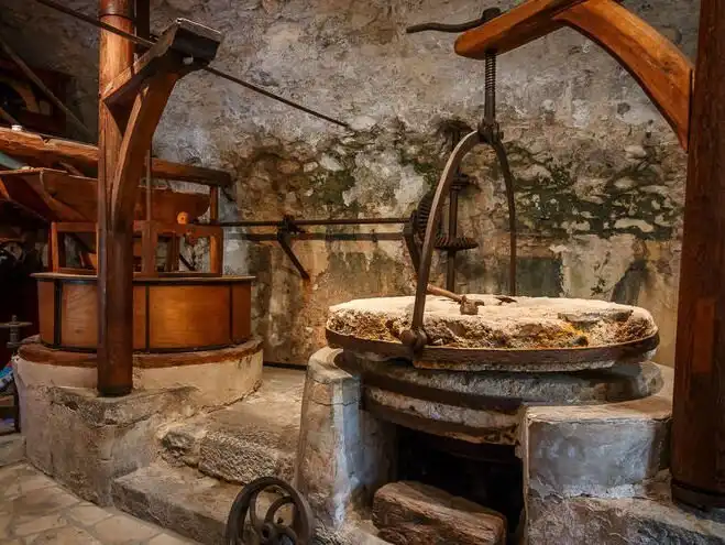 Hotels near Moulin a farine d'Entrevaux
