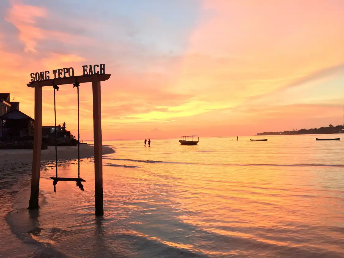 Hotels near Song Tepo Beach