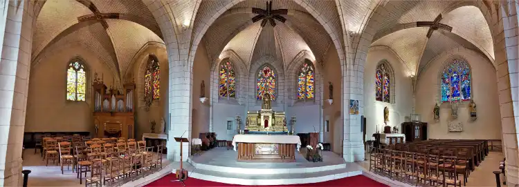 Hôtels à : Saint-Cyr-sur-Loire