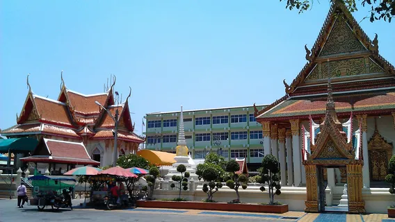 Wat Chong Lom