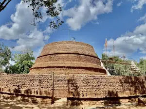 Kurundi Ancient Buddhist Temple