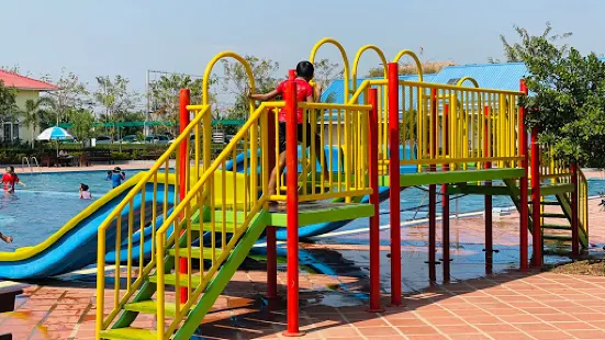 សួនរំដួលរីករាយ Romdoul Reak Reay Park