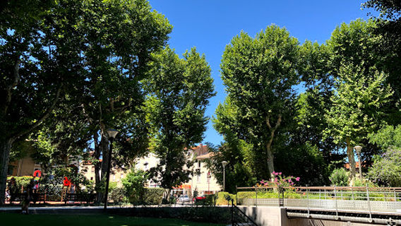 Square Thérèse Léon Blum