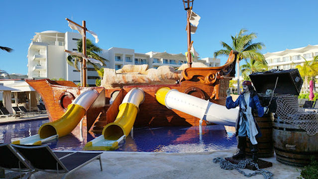 Jurassic Splash Park