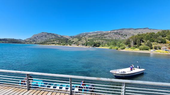 Muelle Puerto Rio Tranquilo.