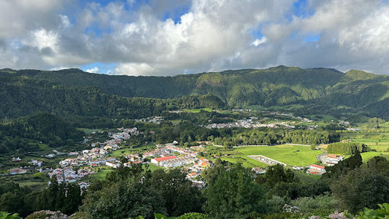 Parque de Merendas do Miradouro do Lombo dos Milhos