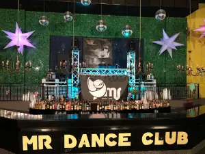 MR Dance Club