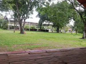 Las Flores Park