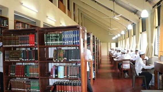 Jamiah Naleemiah Library