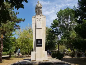 Ronnie James Dio monument