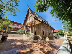 Wat Nong Klab (Wat Nong Bua)
