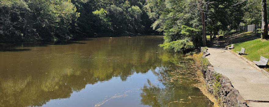 Riverside Picnic Area