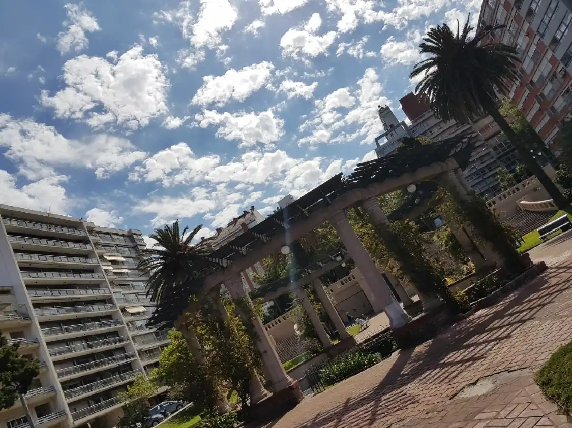 Hotels near Plaza Tomas Gomensoro