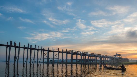 U-Bein Bridge