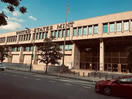 Hotels near United States Mint