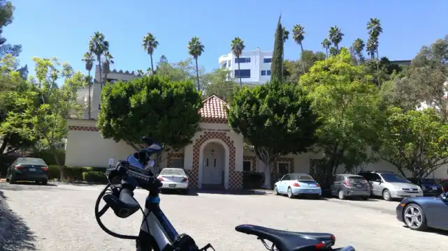 Hotels near American Film Institute