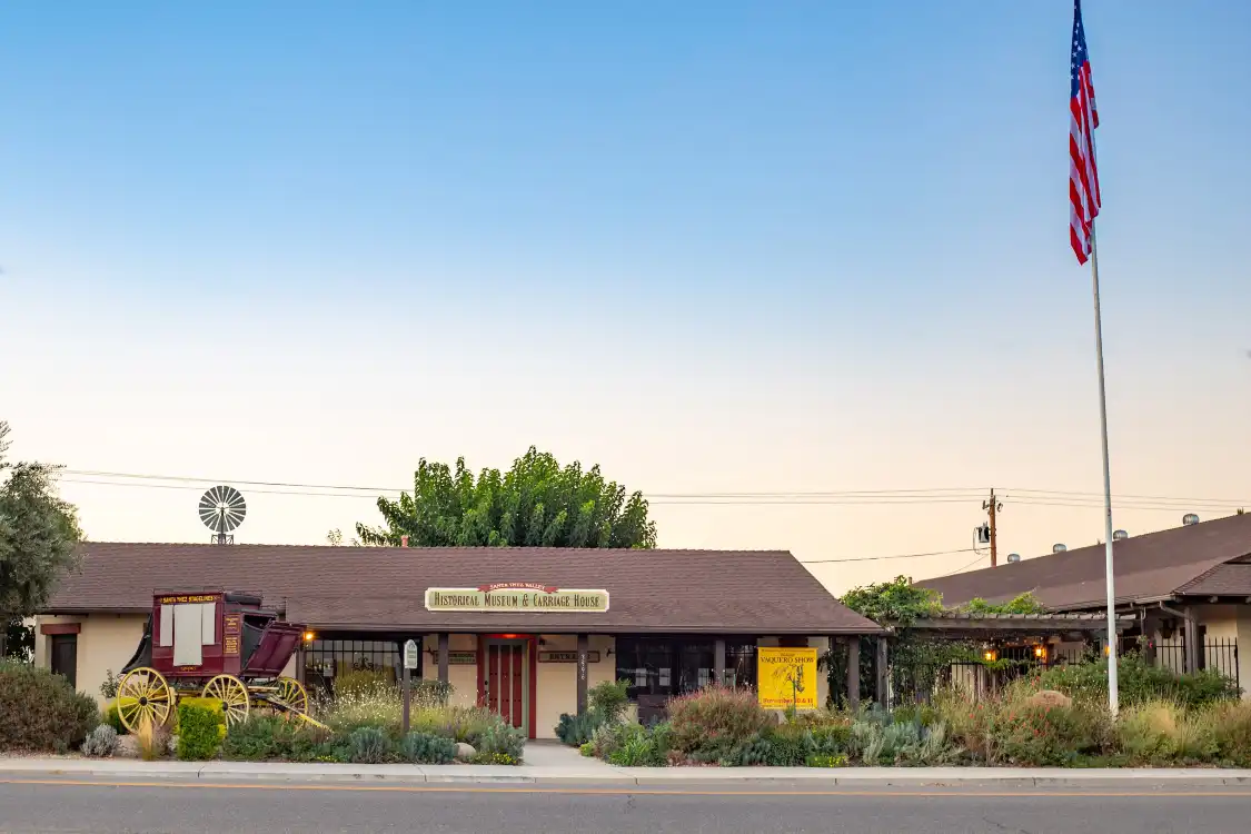 Hotels near Santa Ynez Valley Historical Museum and Parks-Janeway Carriage House