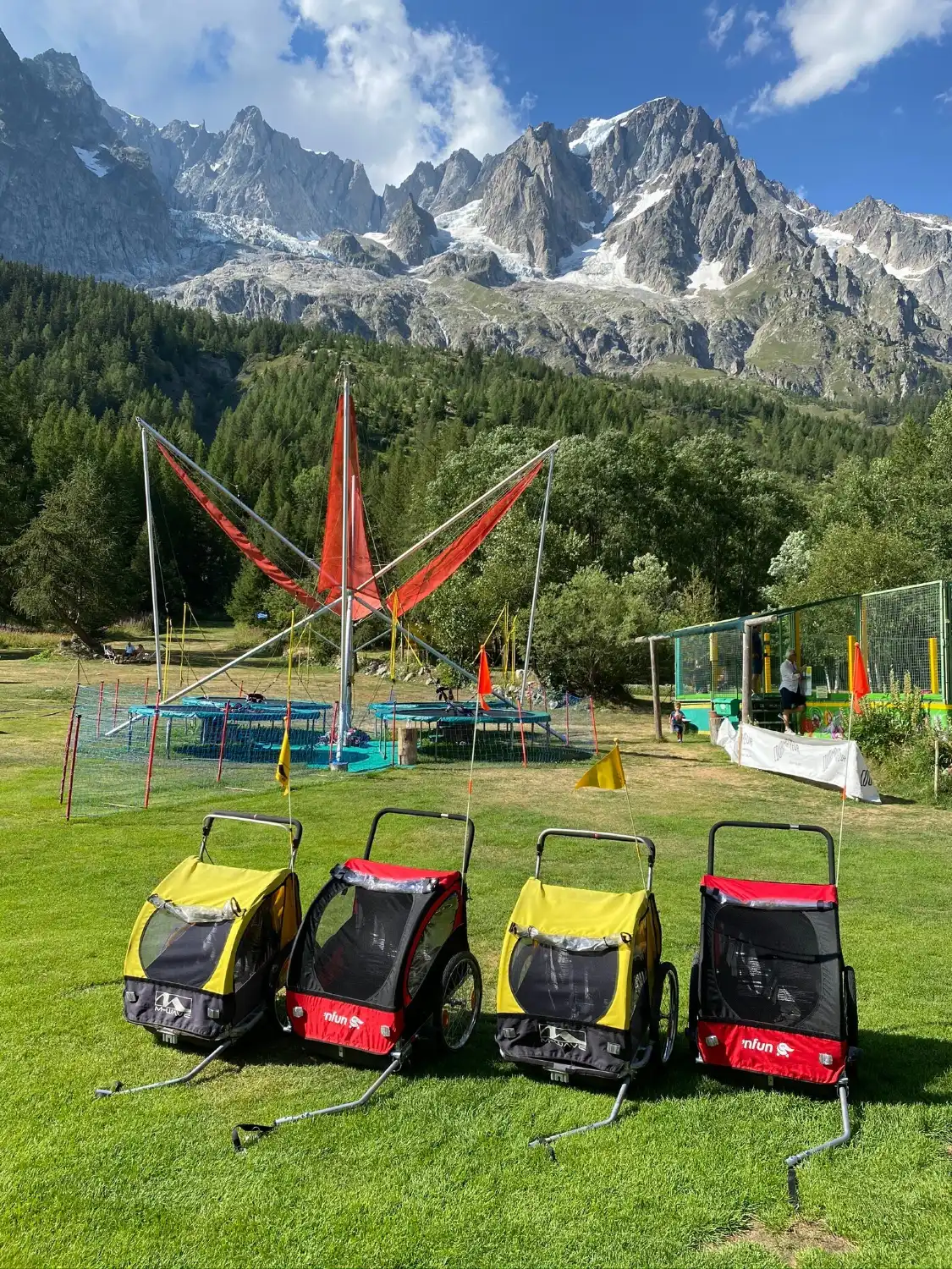 Hotels near Club des Sports