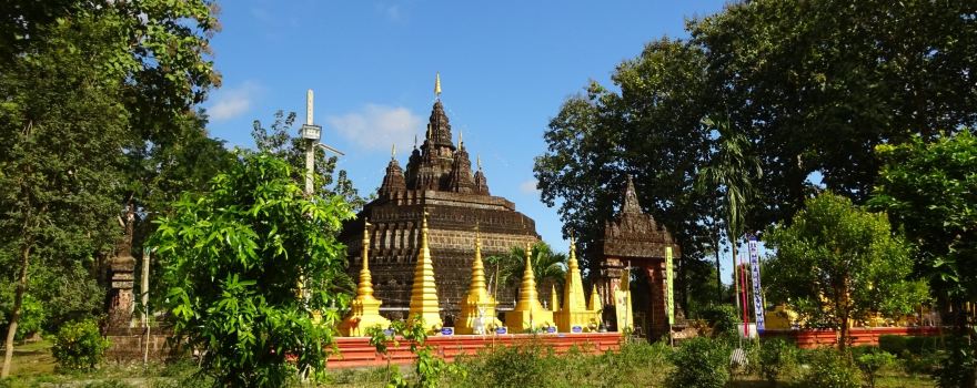Wat Tham Pla (Fish Cave Temple)