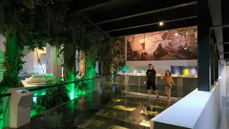 Hotels near Museum of Mayan Culture