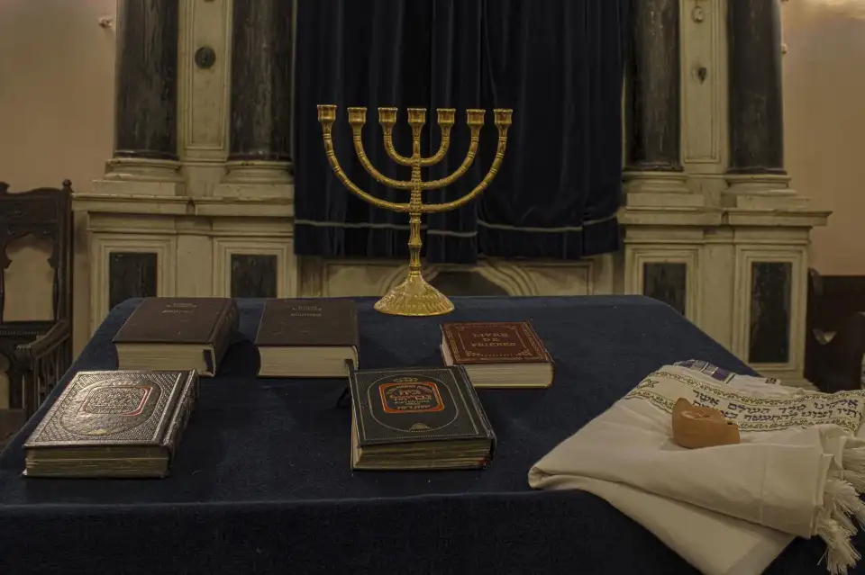 2_Split Synagogue