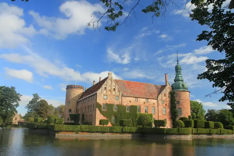 Hotels near Åhus församling