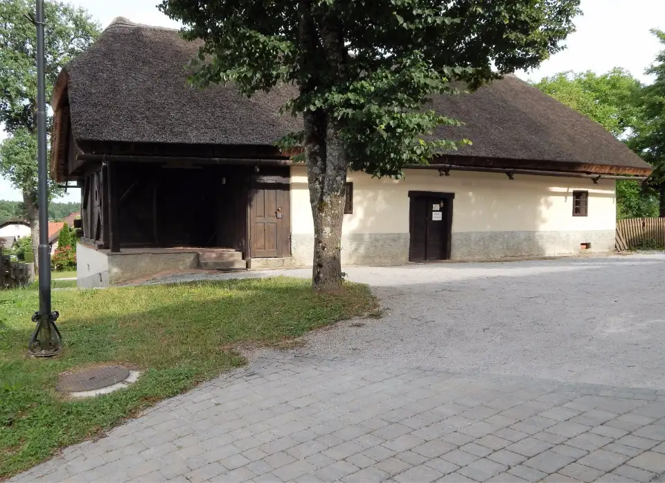 3_Jurčič House