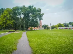 Стадион школы √1