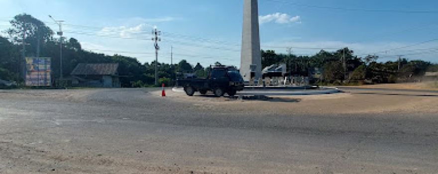 Tugu Bunderan Simpang Kete