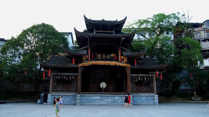 擺手堂