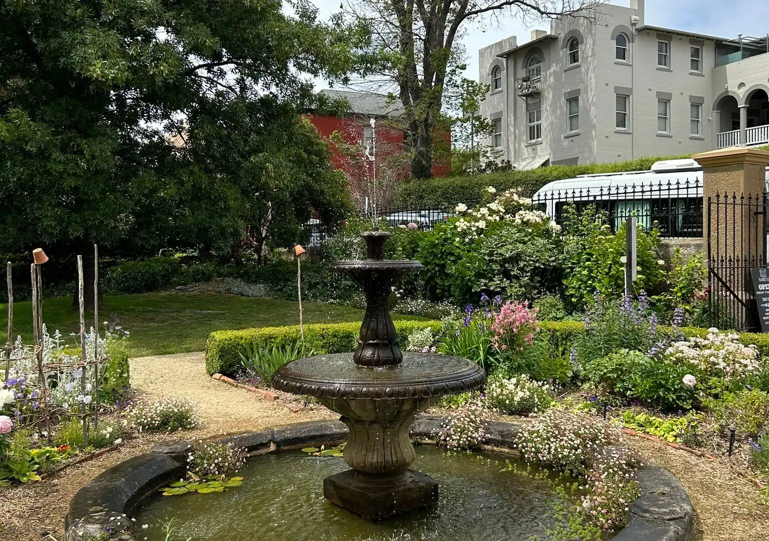 Hotels near Narryna - the Merchant's House