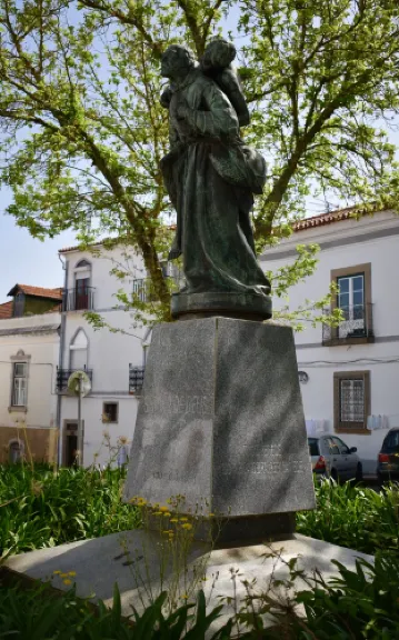 Convento de S. Joao de Deus, Igreja Matriz e Cripta de S. Joao de Deus