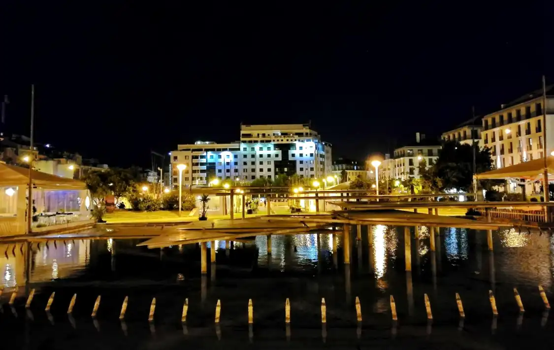 Hotels near Praça Martim Moniz
