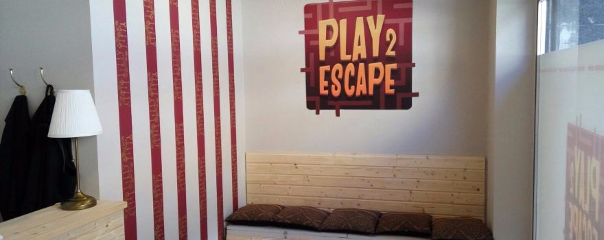 Play 2 escape