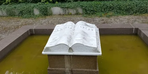 瓦爾內明德