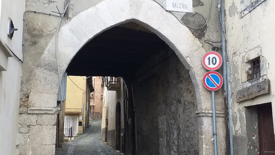 Porta Valeria