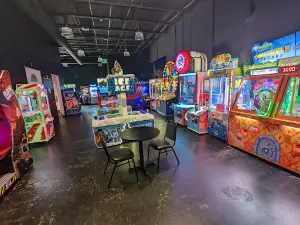 Jurassic Golf and Arcade