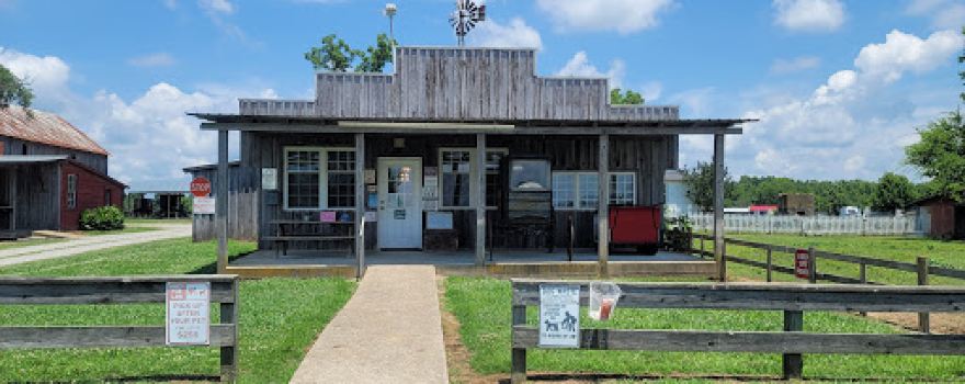 Amish Welcome Center - Wagon Tours