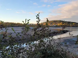 Cummings Beach and Boat Launch