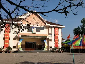 Nhà văn hoá Đạ Tẻh